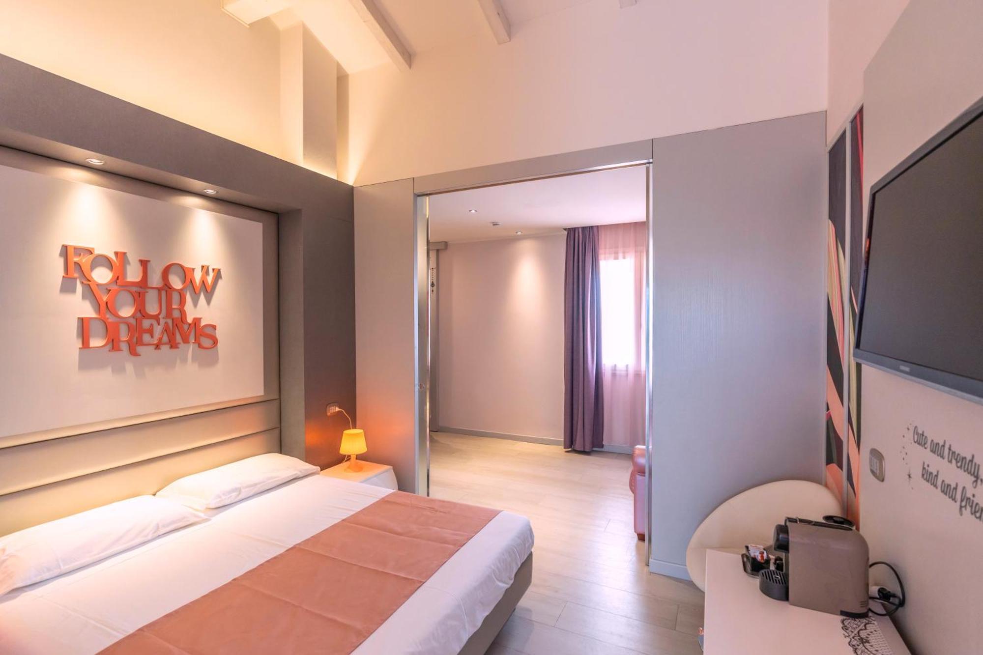 Hotel Fabrizio Ріміні Екстер'єр фото