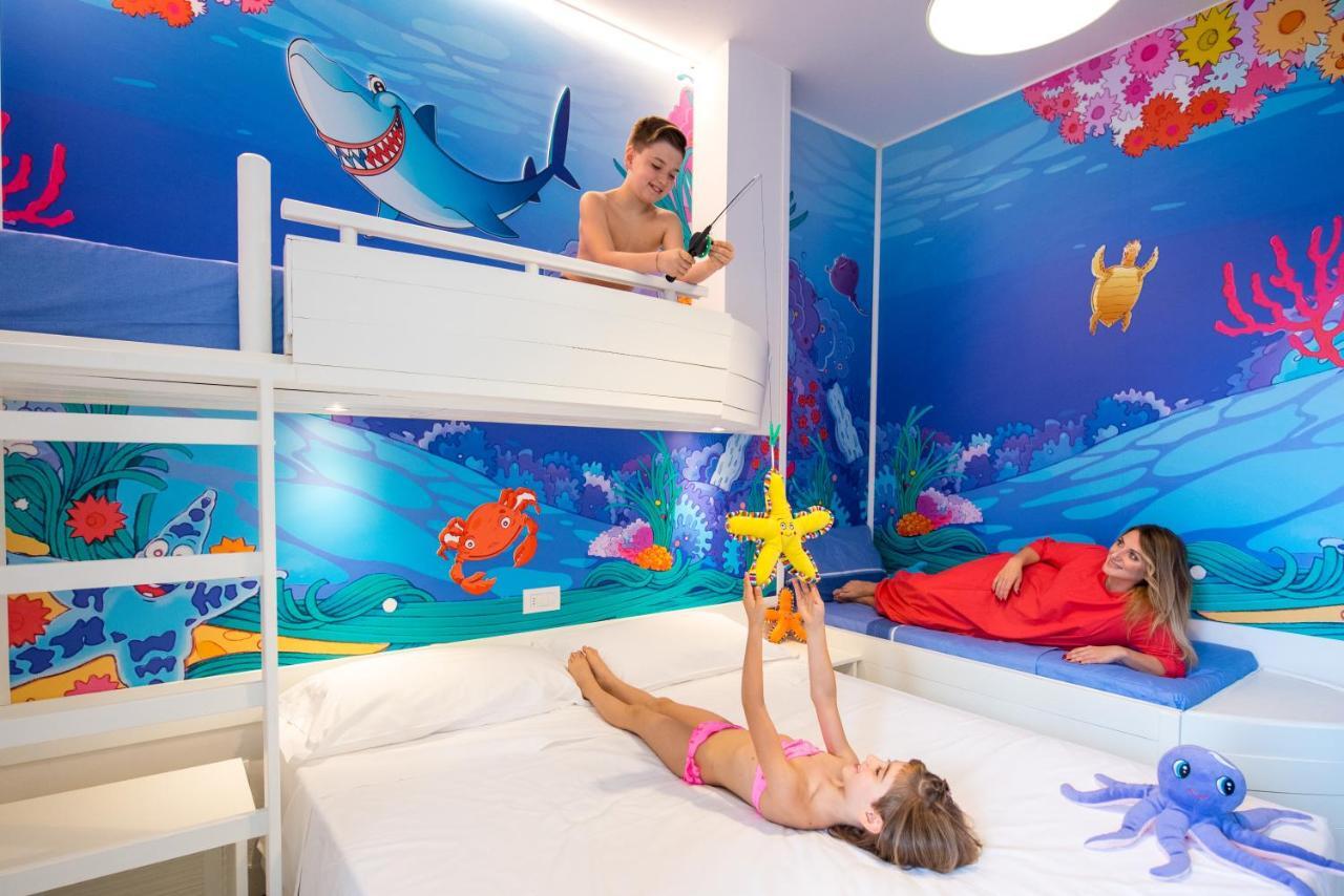 Hotel Fabrizio Ріміні Екстер'єр фото