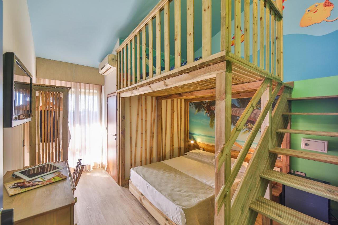 Hotel Fabrizio Ріміні Номер фото