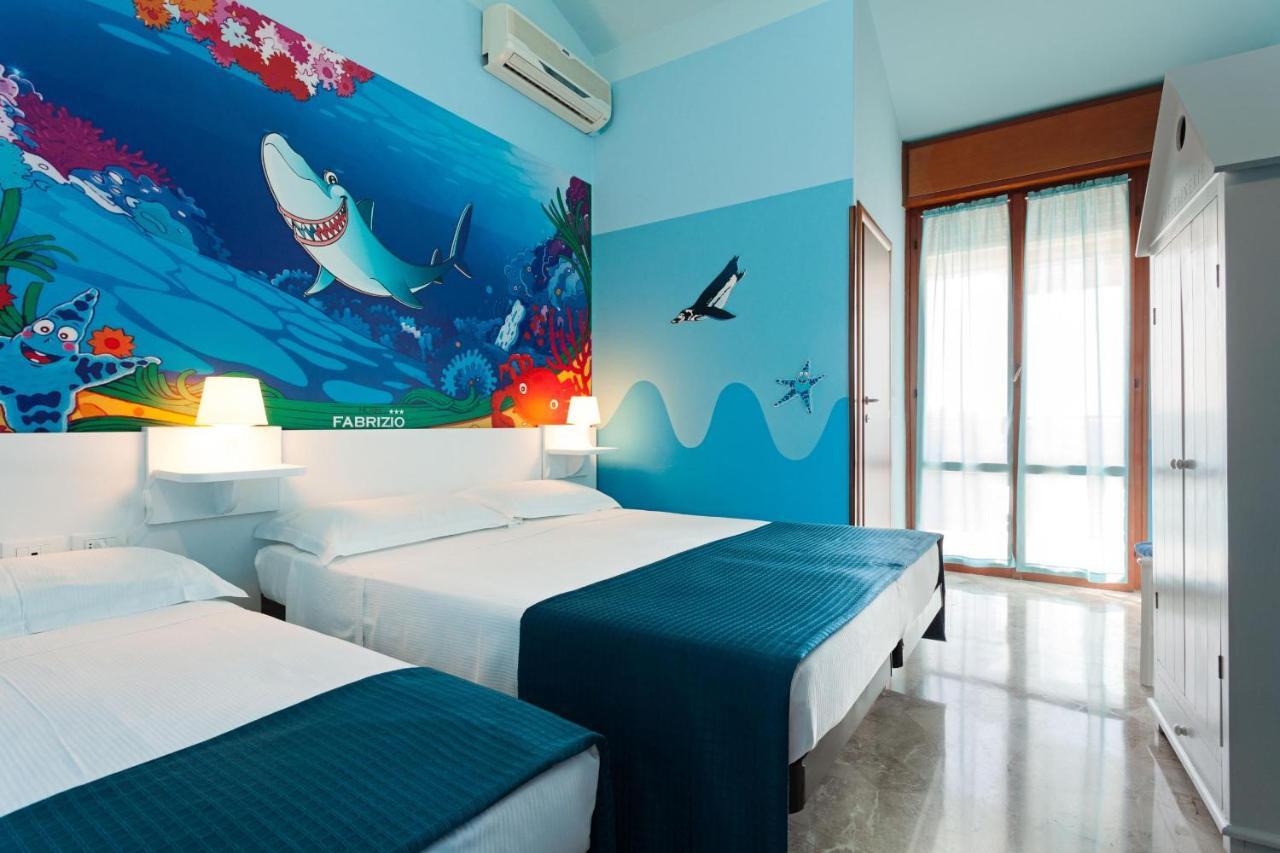 Hotel Fabrizio Ріміні Номер фото