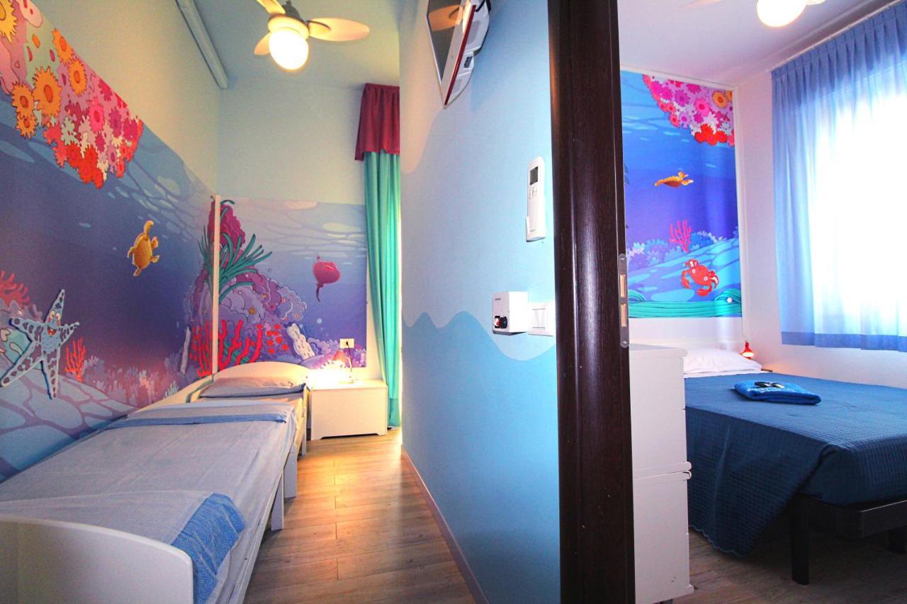 Hotel Fabrizio Ріміні Екстер'єр фото